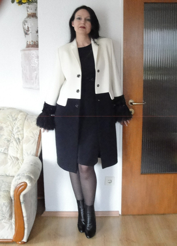 Бело-чёрное пальто от Анжела LC
