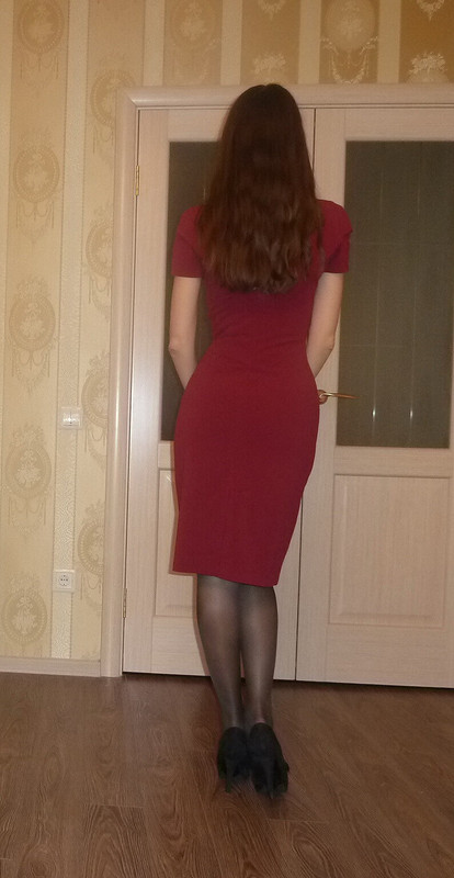 Красное платье от Morrroccco
