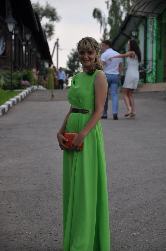 салатовое платье от Perminova Ksunya