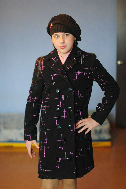 Двубортное пальто для дочери от Tulyachka