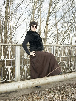 Женщины сделали большую глупость, когда перестали носить длинные юбки)