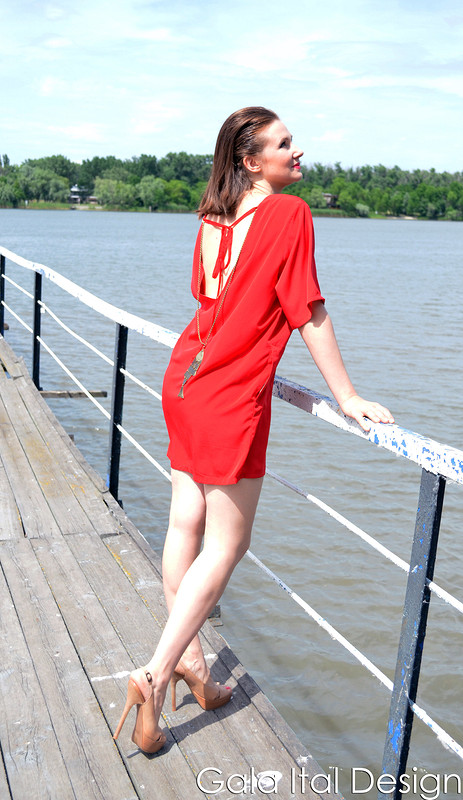 Маленькое красное платье от Галина RND