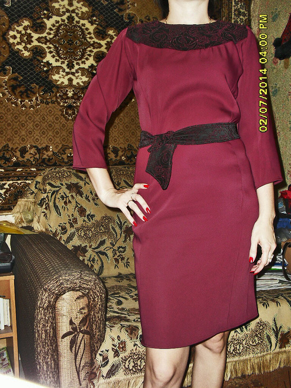 темно-вишневое платье от Tessa