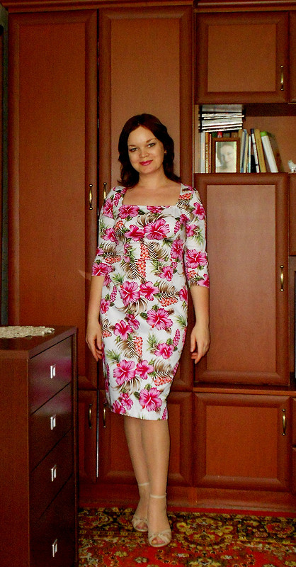 Платье с фуксией от Катя Лузина