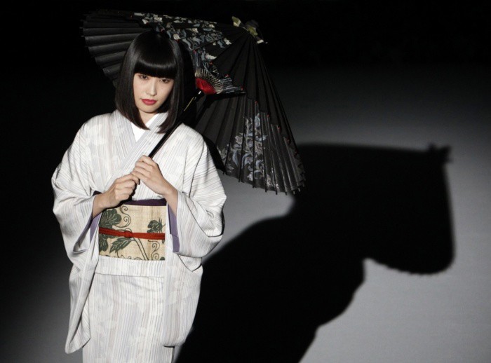 Японский стиль вчера и сегодня: кимоно, пояс оби, плотный шелк дюпон