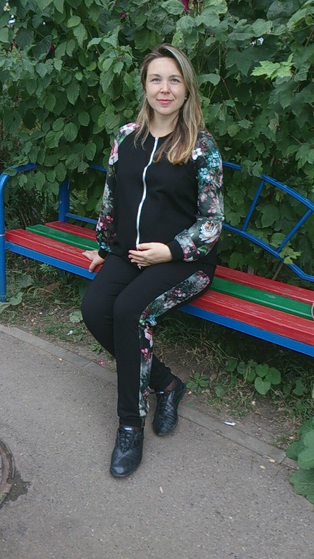 отличный костюмчик для беременной от OlesyaKovalenko