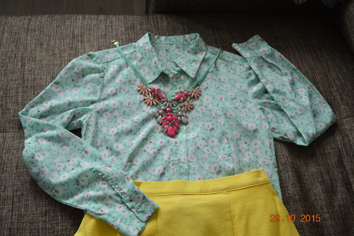 Стеклянная блузка от Olga Demidenko