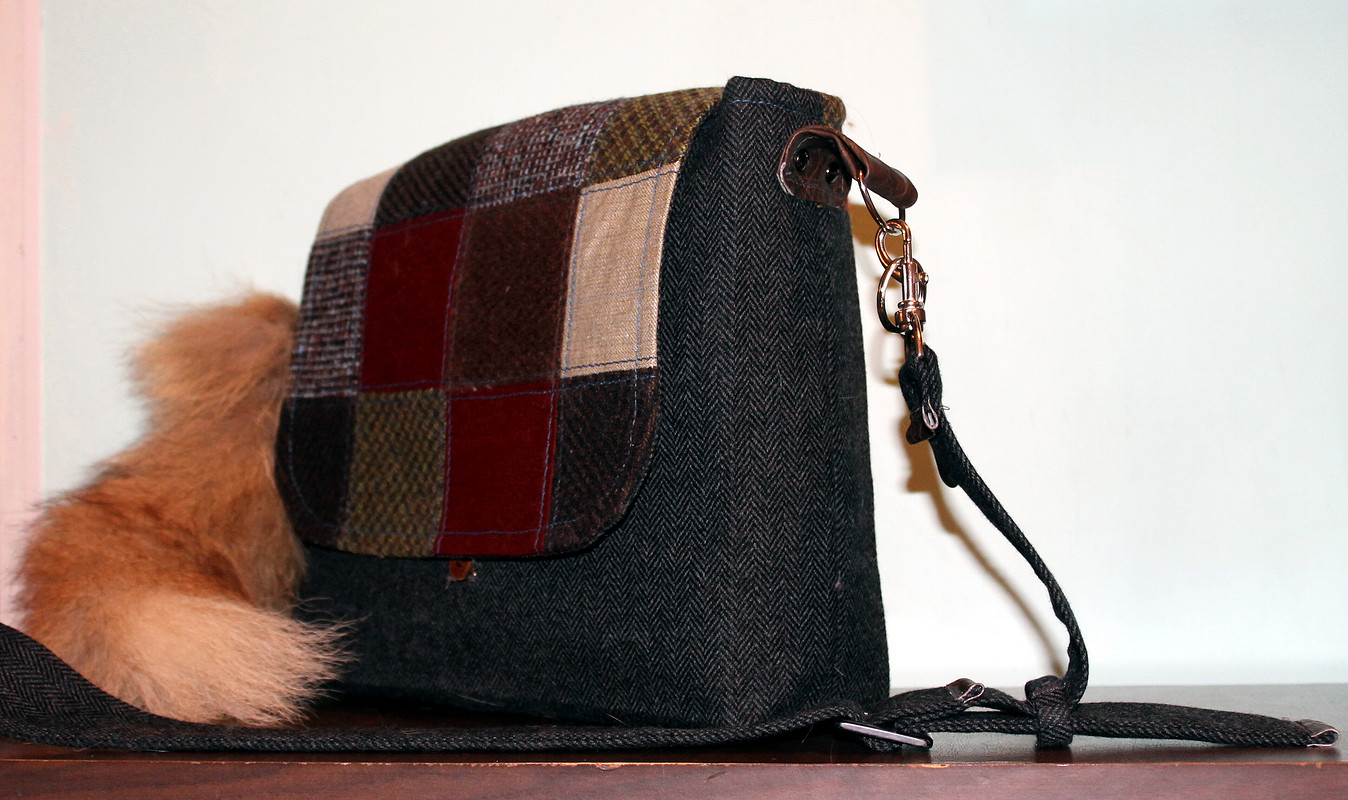Женская сумка Velina Fabbiano текстильная из твида