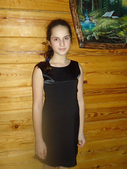 Маленькое черное платье для дочери