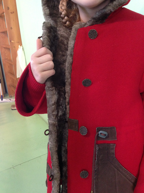 Пальто на меху для дочери от Enia
