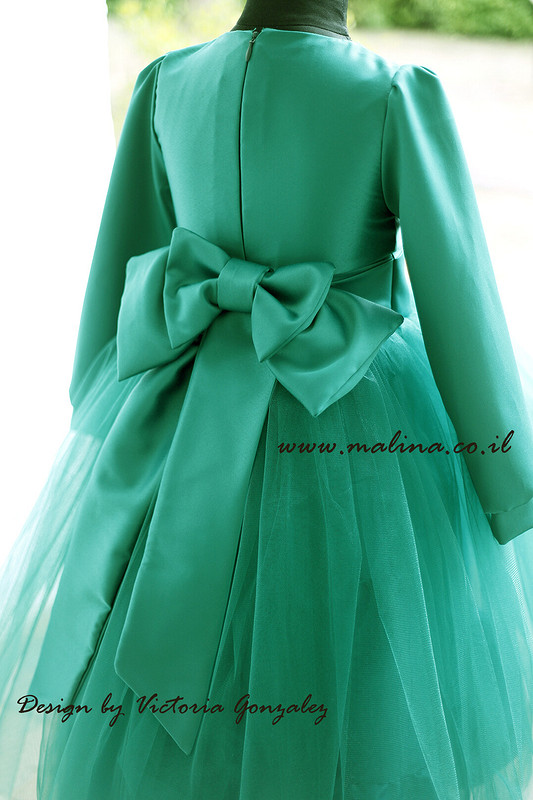 Зеленое платье от vilunida