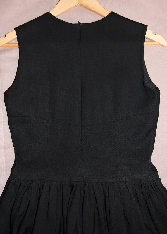 Маленькое чёрное платье от OLLLis