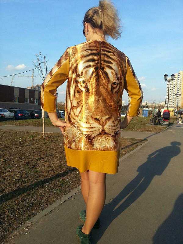 Платье с тигриным принтом от Ksenia-Forester