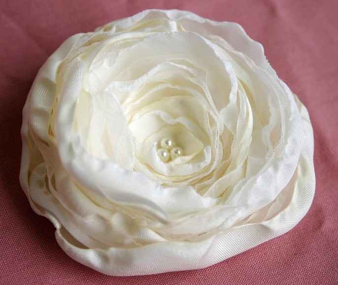 Как сшить многолепестковую розу из ткани