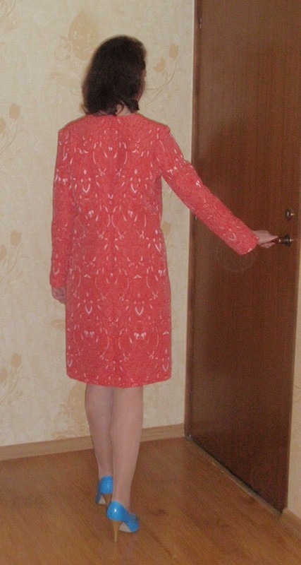 Жаккардовое платье кораллового цвета от OlgaLeto