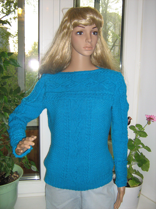 Ярко-голубой пуловер от Nataly_Rezina