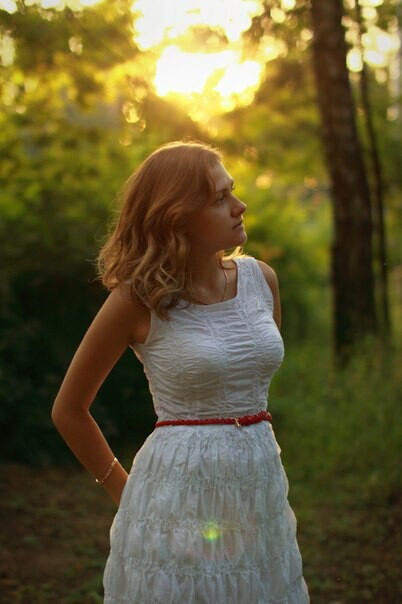Белое платье от Эля Лапшина