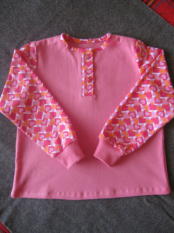 Пуловеры из розового трикотажа от Janna