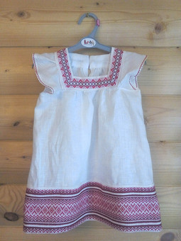 Льняное платье для дочки