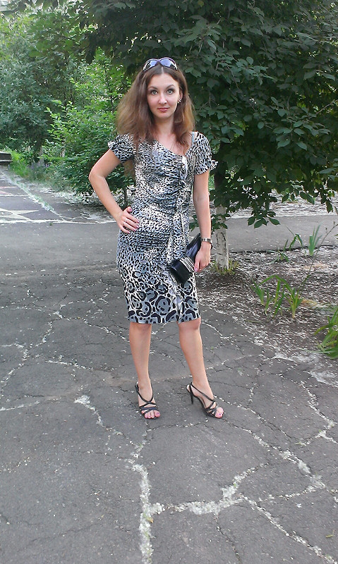 Леопардовое платье с драпировкой от Лямочка