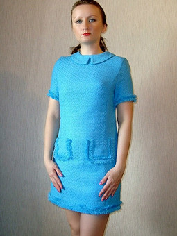 Уютное голубое платье
