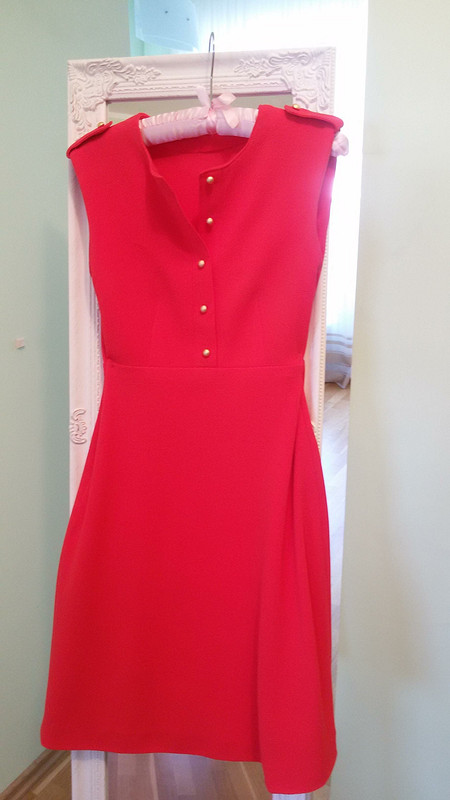 Красное платье от Tiina
