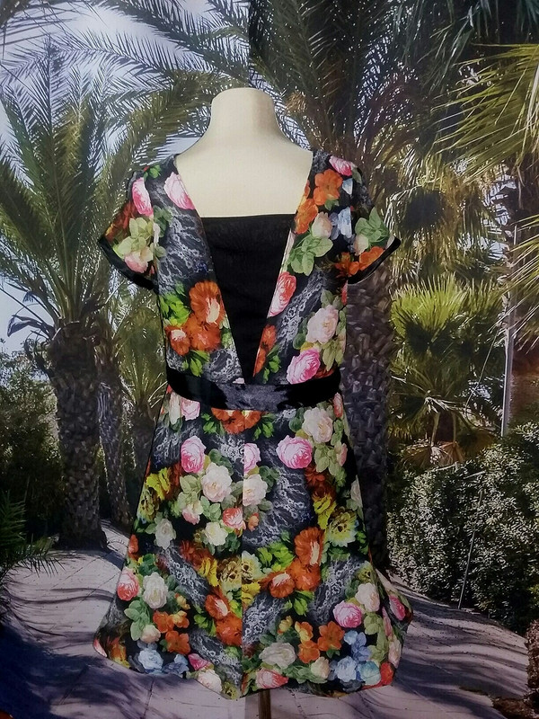 Летнее цветастое платье от luluu05