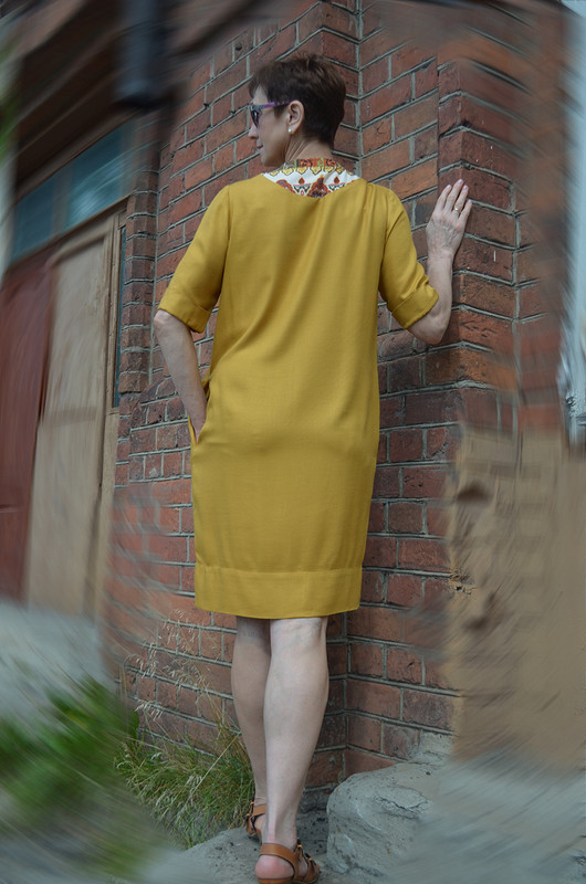 Комбинированное платье для мамы от KORNEVA
