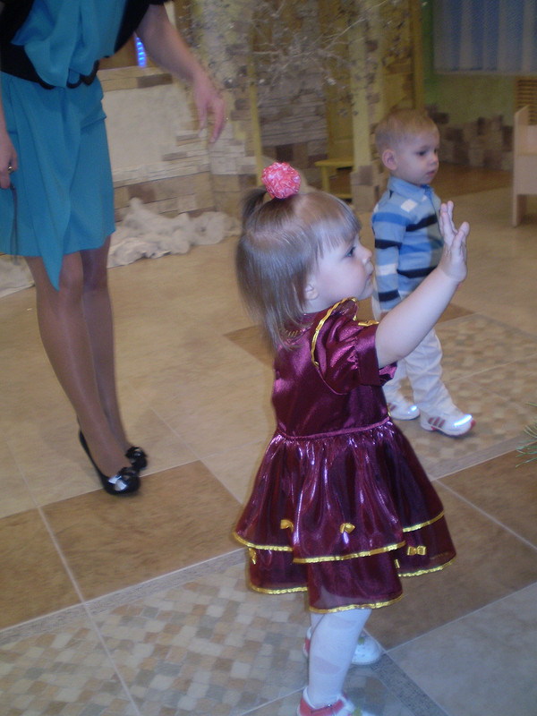 Первое новогоднее платье дочери, сшитое моими руками от nadezhdamak