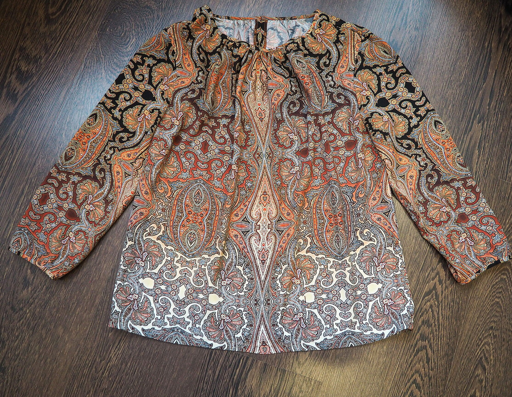 Юбка с воланом и шелковая блузка от Ирина Шмидт
