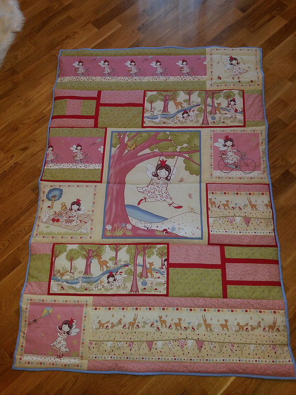 Лоскутное одеяло для девочки / арт.011
