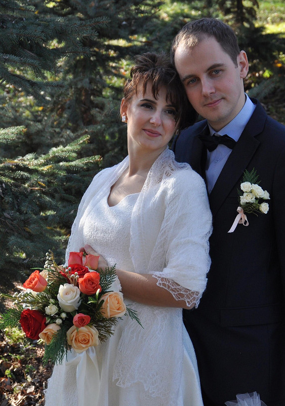 Лаконичное свадебное платье от LjudVik