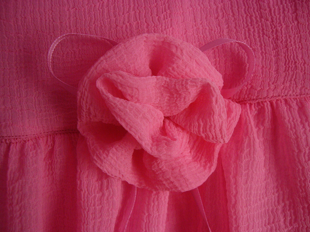 Розовое платье от Patrolaj