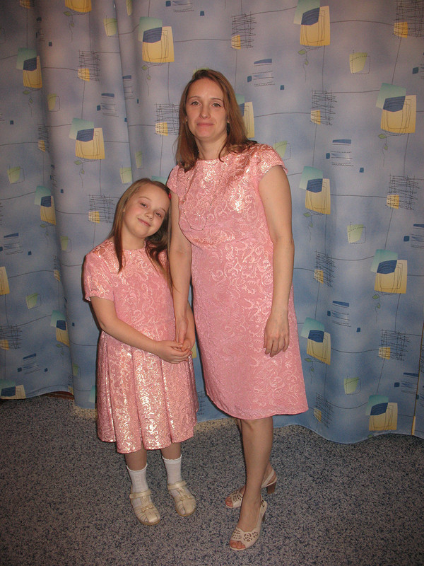 Жаккардовое  розовое платье от IngaLena