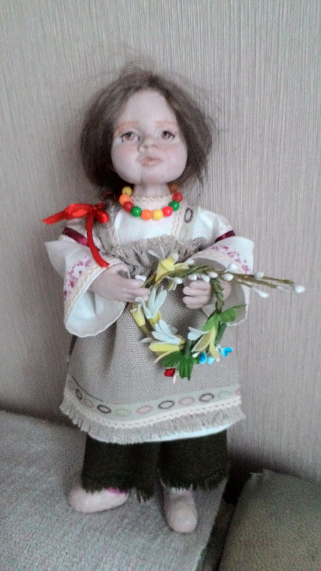 Кукла в национальном костюме от фотинна