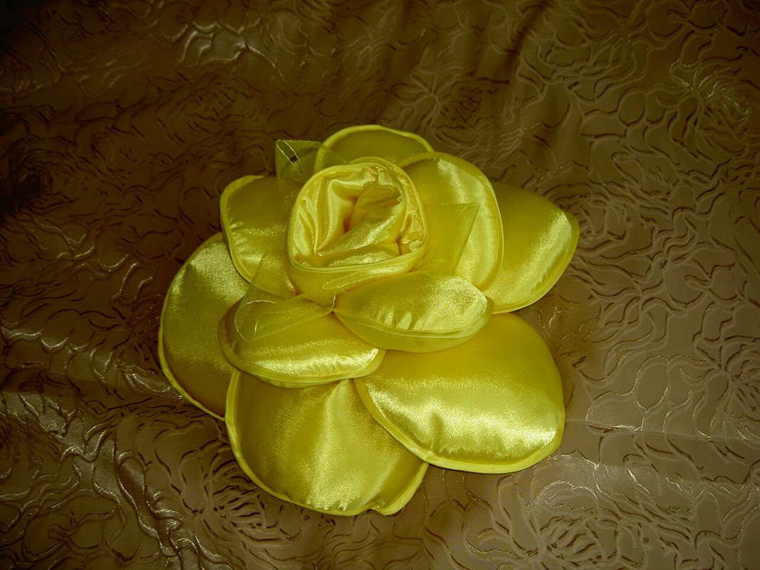 Декоративные подушки-розы от Катюша_73
