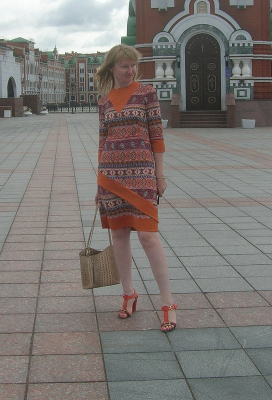 Платье. тоже с «изюминкой» от Светлана Полушина