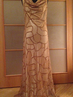 Вечернее платье из ткани haute couture