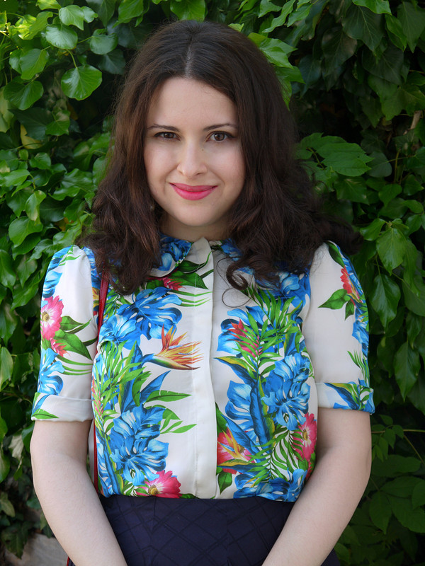 Блузка с леями от Ksenia Tinoco