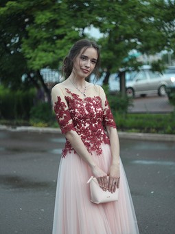 Платье на выпускной дочери