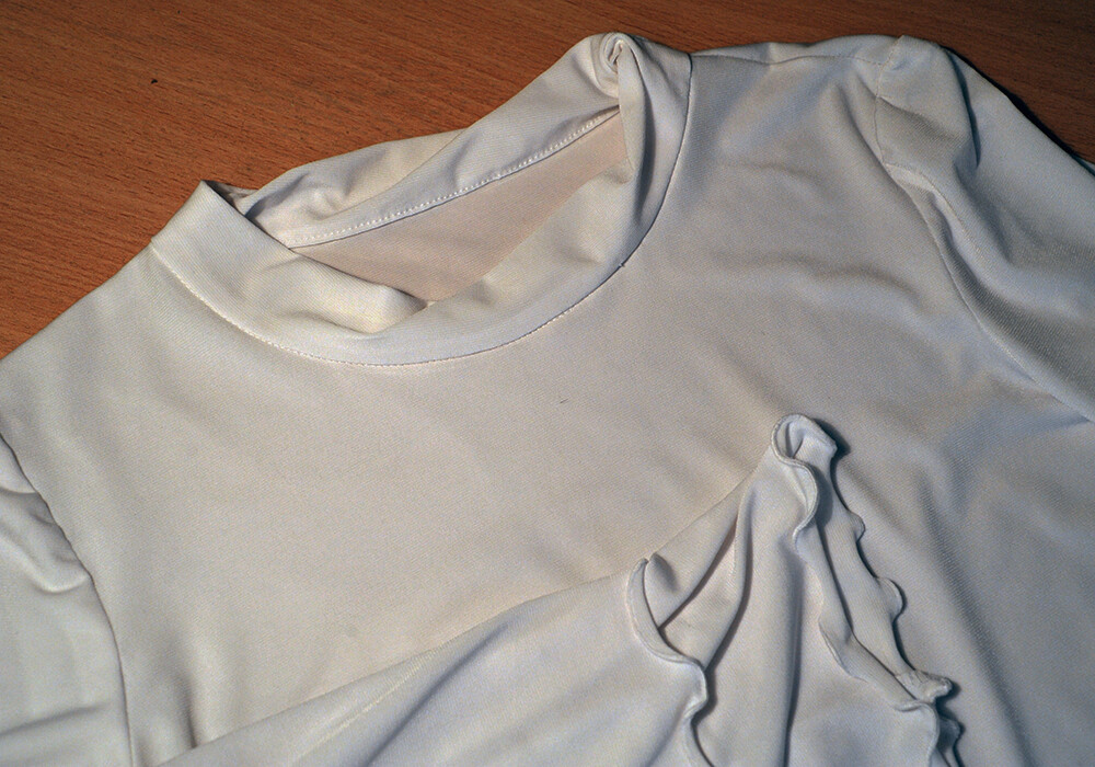 Белая блузка из трикотажа-масло от kinderssurprizom