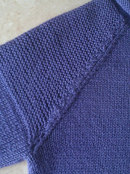 Пуловер лилового цвета