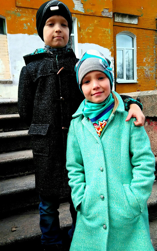 Пальто для двойняшек от OlesjaKodina