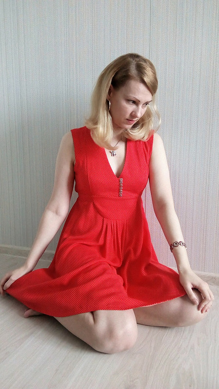 Красное платье в горох от LiudmilaBabkova