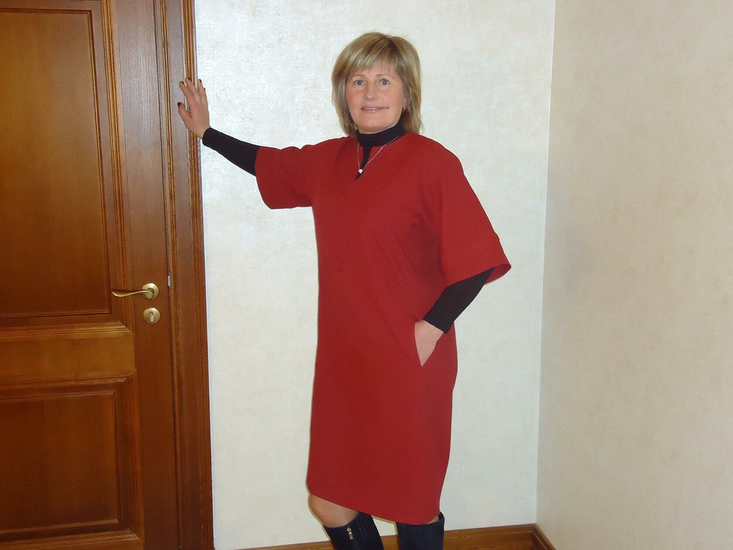 Прямое платье бордового цвета от MarinaRjazanova