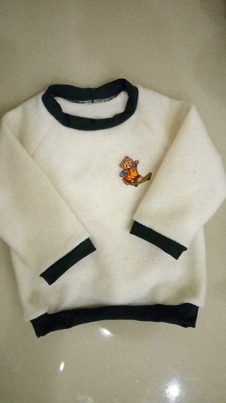 Пуловер для малвша от NastyaHoney