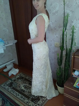 Работа с названием Свадебное платье цвета Шапмань