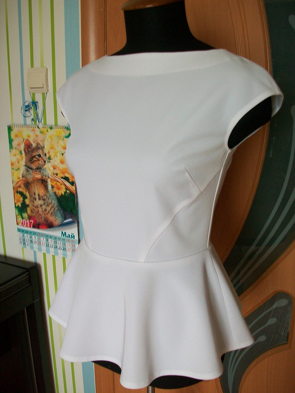 Платье с удлиненной линией плеч от agarkova.yulya