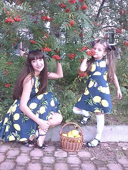 Платья с лимонами
