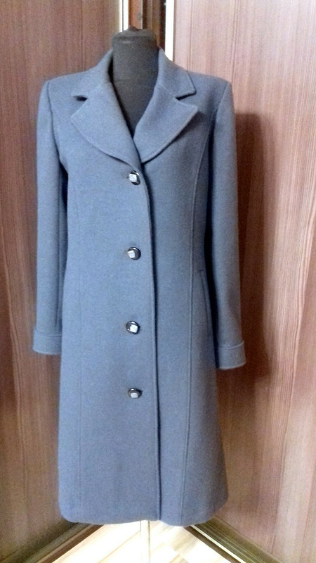 Серое пальто от Vera-Vera